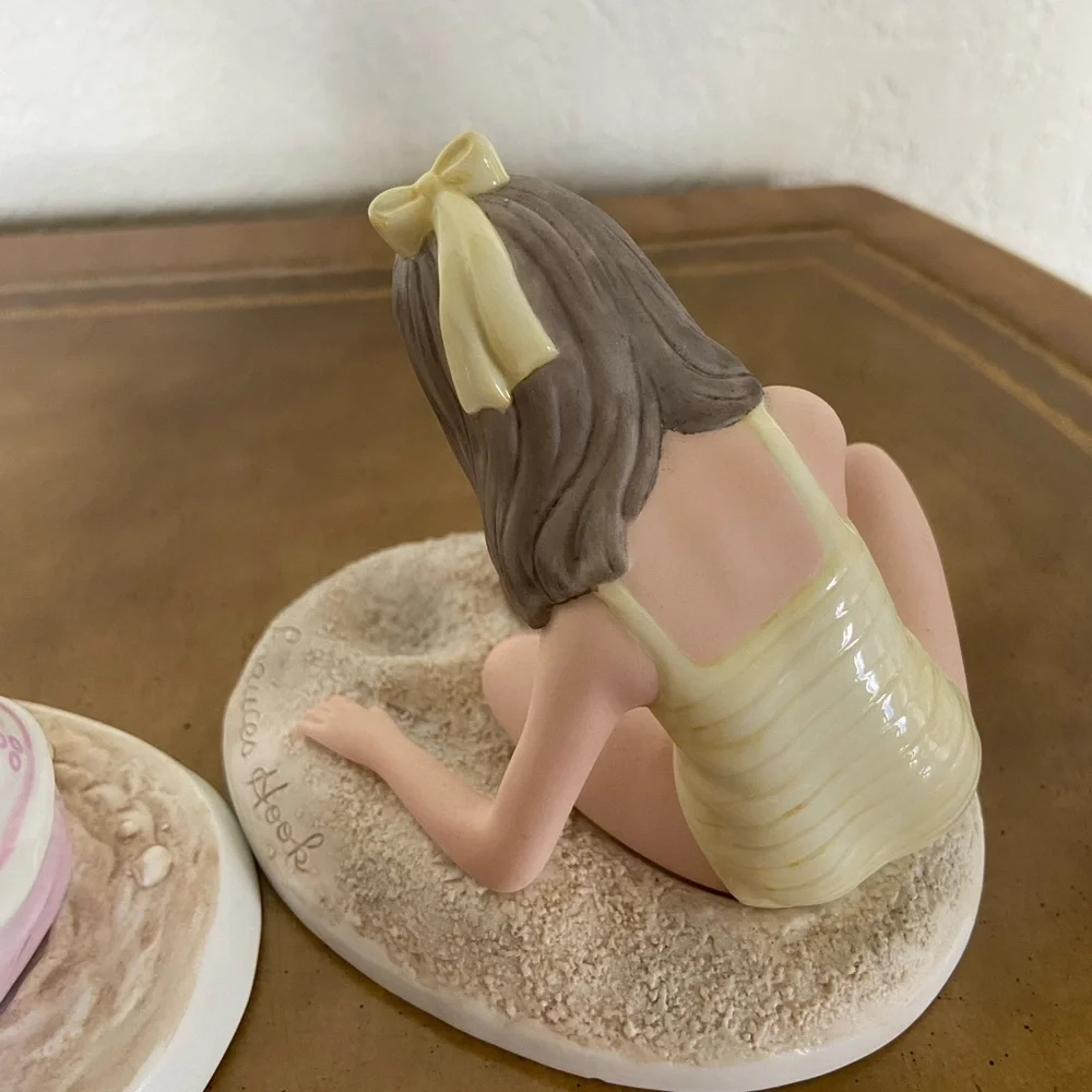 🖤 Set of 2 REMEMBER WHEN by Frances Hook Girls Beach Figurines Sand Castles Soun